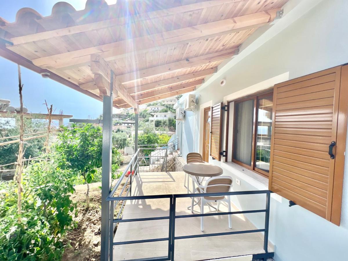 Coral Guesthouse Sarandë Eksteriør billede