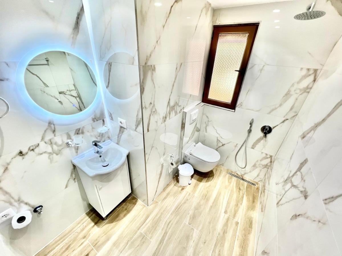Coral Guesthouse Sarandë Eksteriør billede