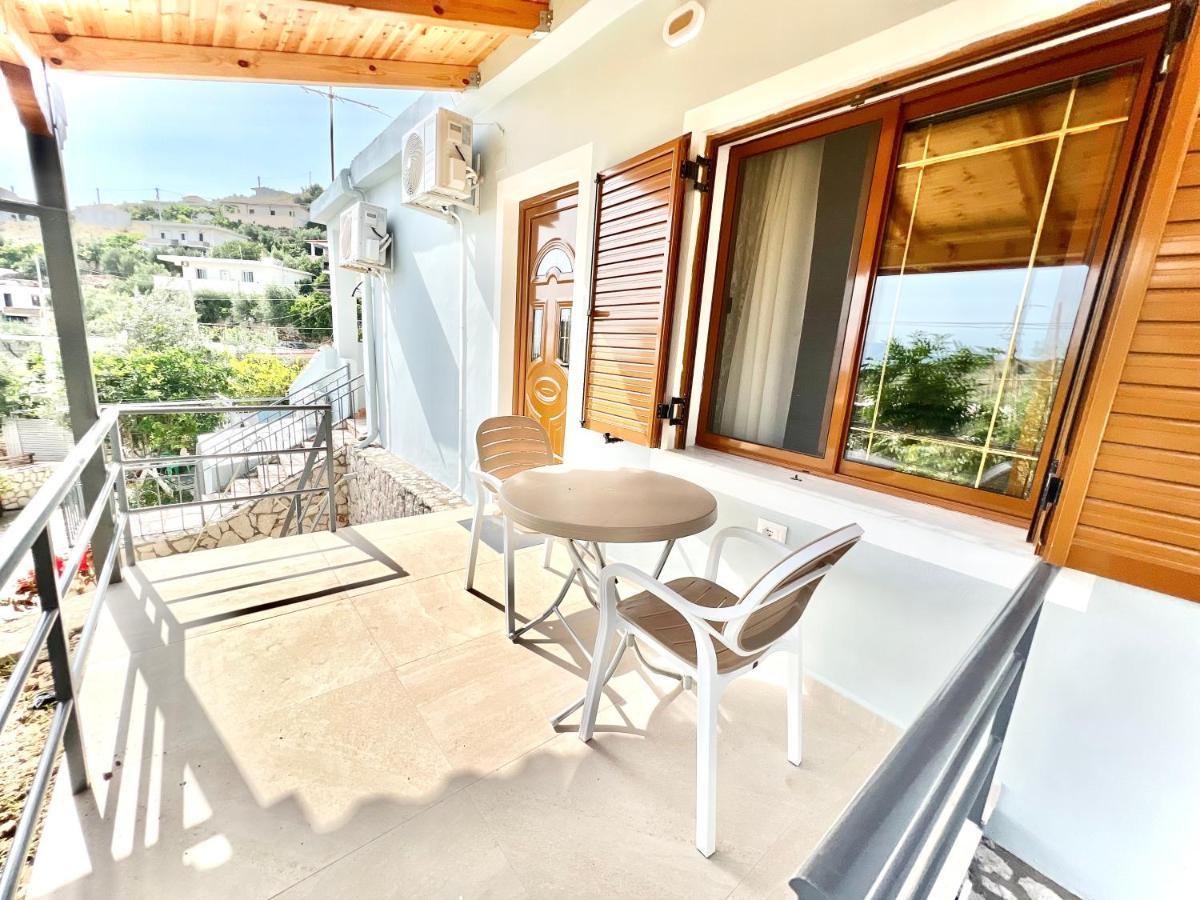 Coral Guesthouse Sarandë Eksteriør billede