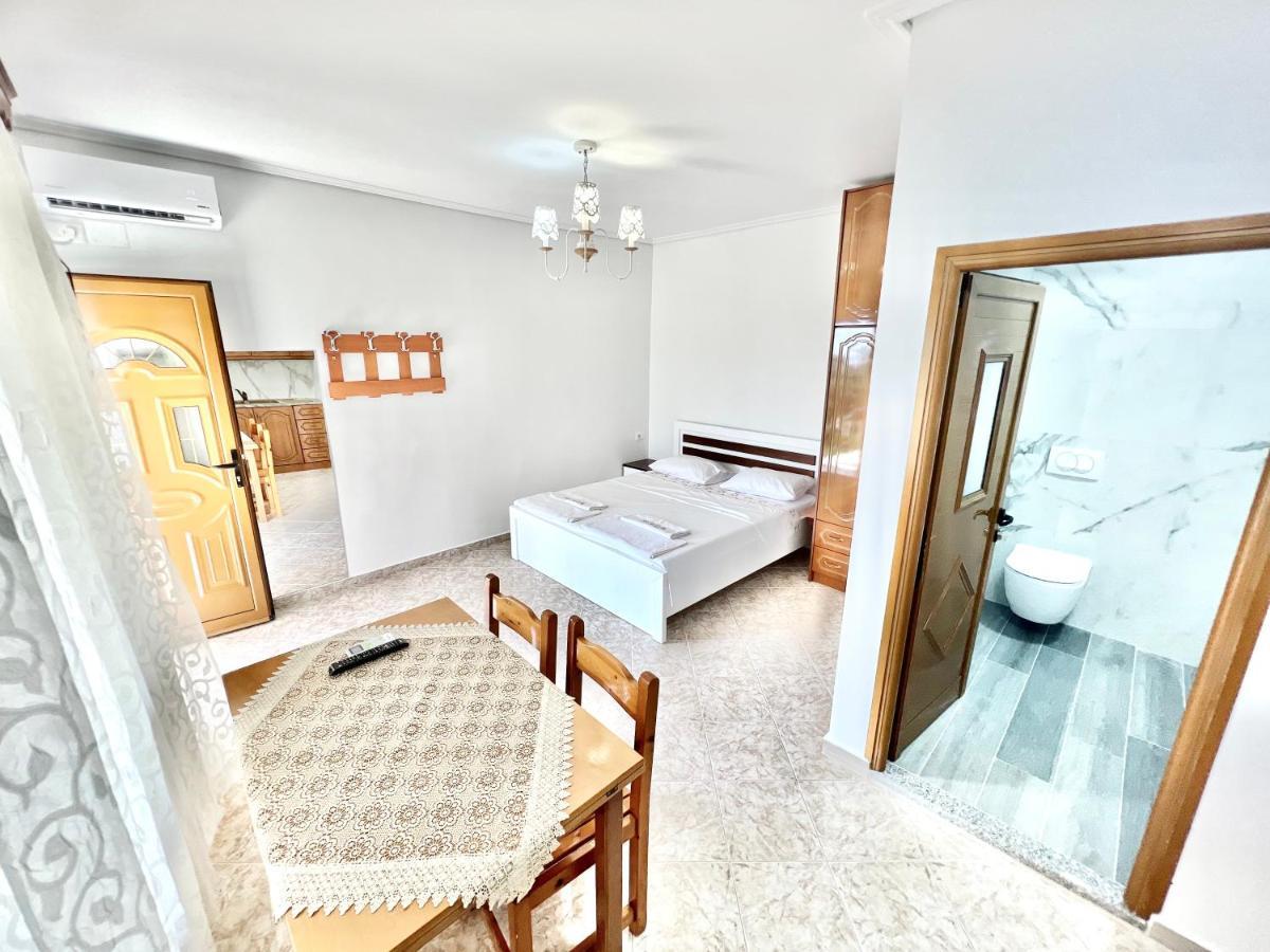 Coral Guesthouse Sarandë Eksteriør billede