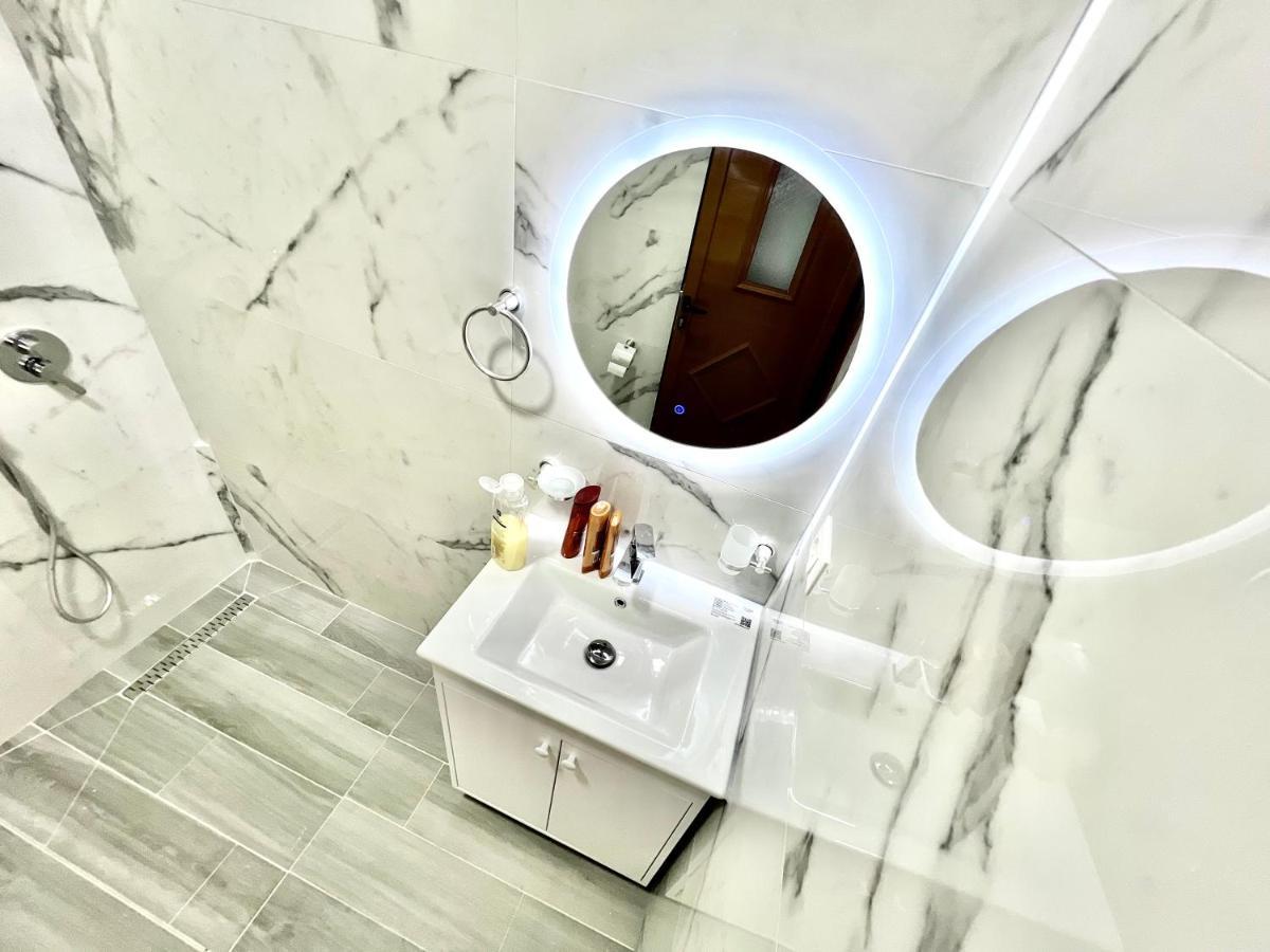 Coral Guesthouse Sarandë Eksteriør billede