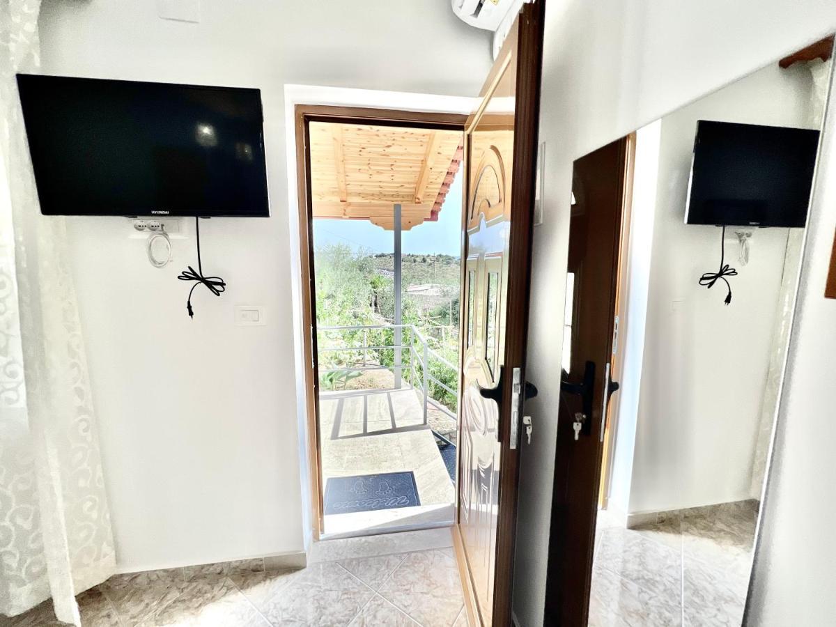 Coral Guesthouse Sarandë Eksteriør billede