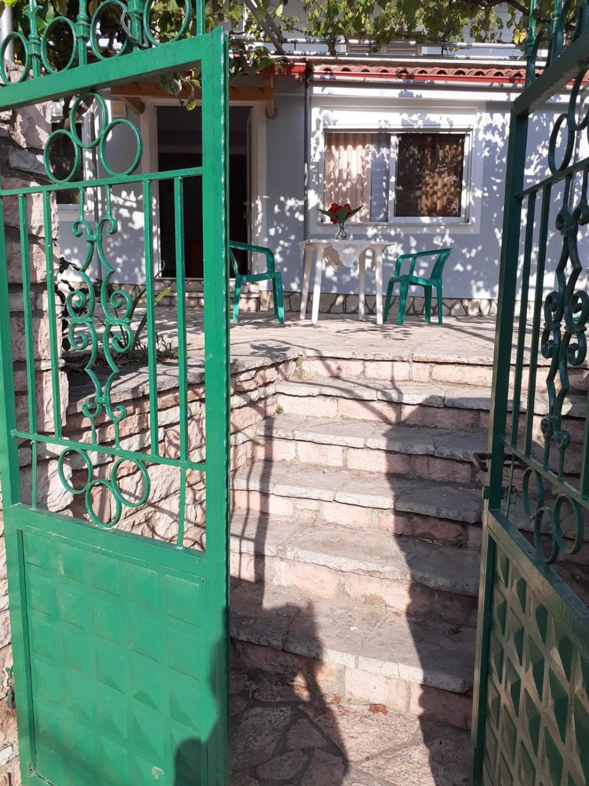 Coral Guesthouse Sarandë Eksteriør billede